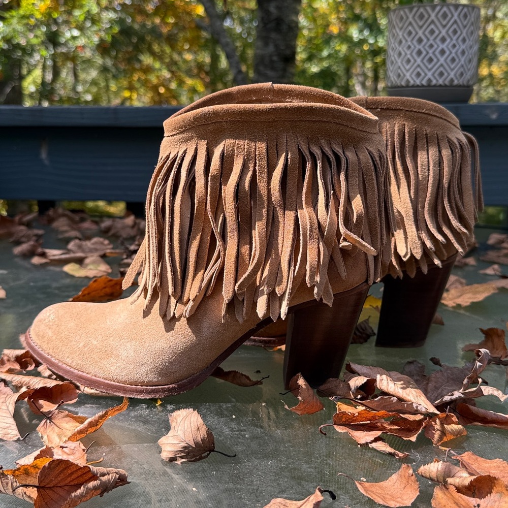 Frye Womens Ilana Short Fringe Sand Ankle Boots Suede Light Brown Size 8.5